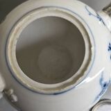 Antique German Porcelain Meissen Zwiebelmunster Teapot with silver, mid 180