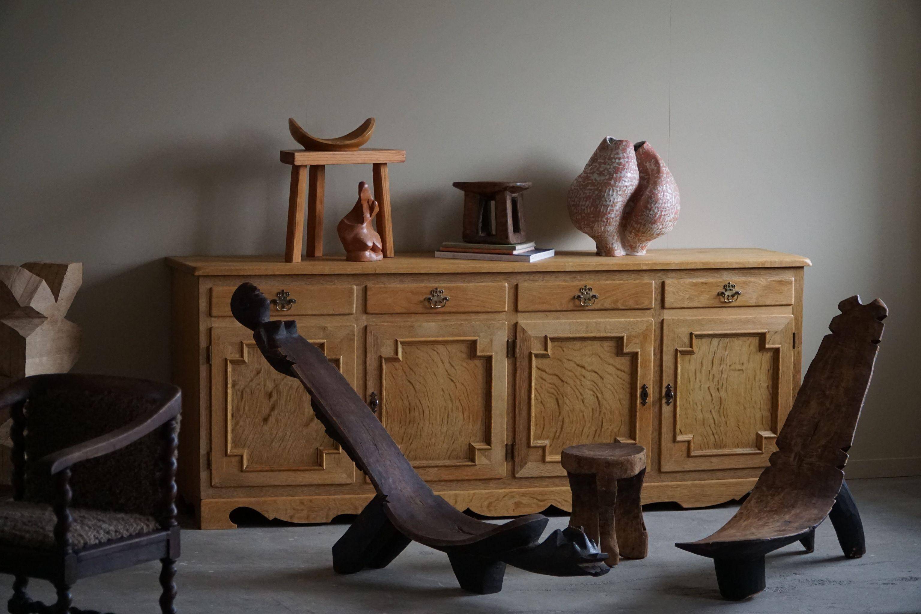 Rustic tribal Lobi chair from West Africa, Burkina Faso, Wabi Sabi, 1940s.