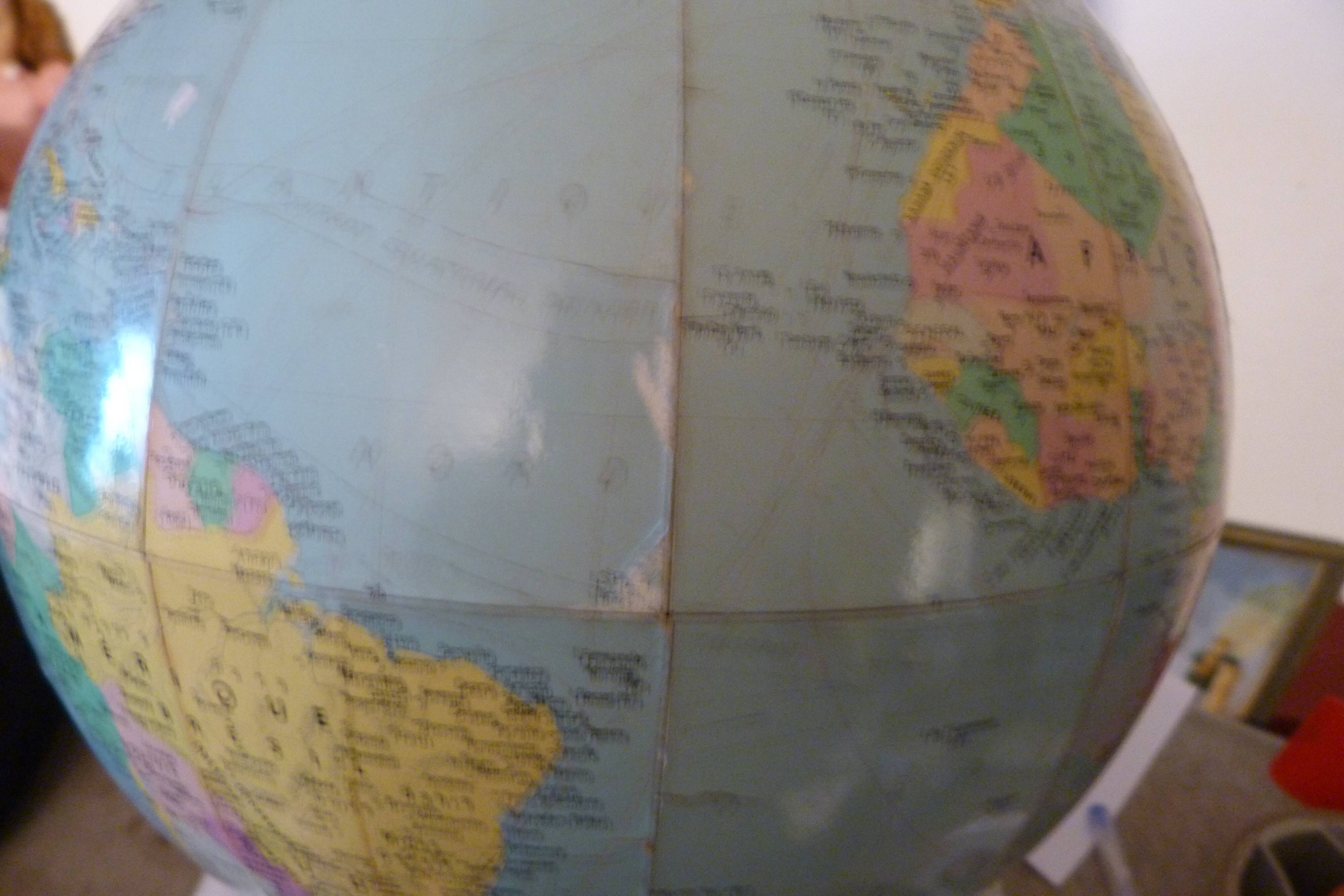 Globe Land Girard and Barrère wood base