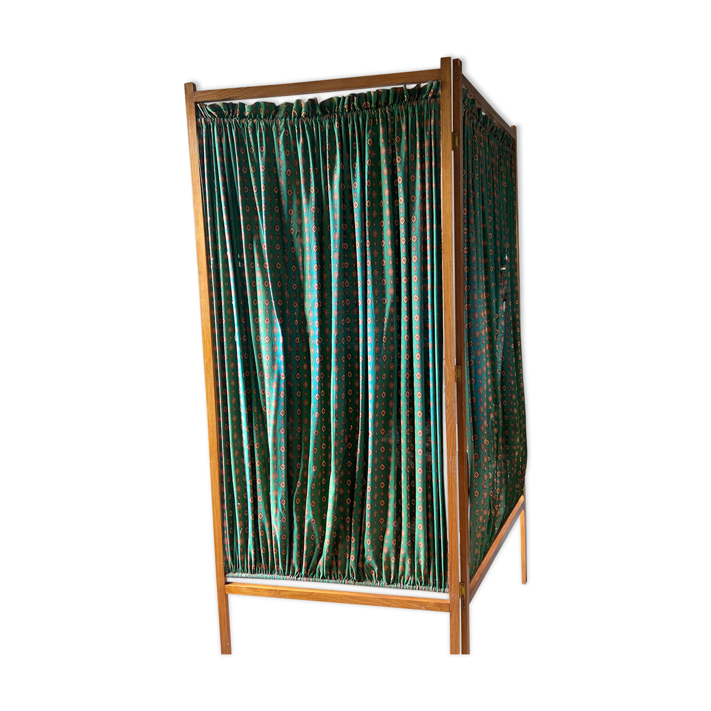 Screen two panels