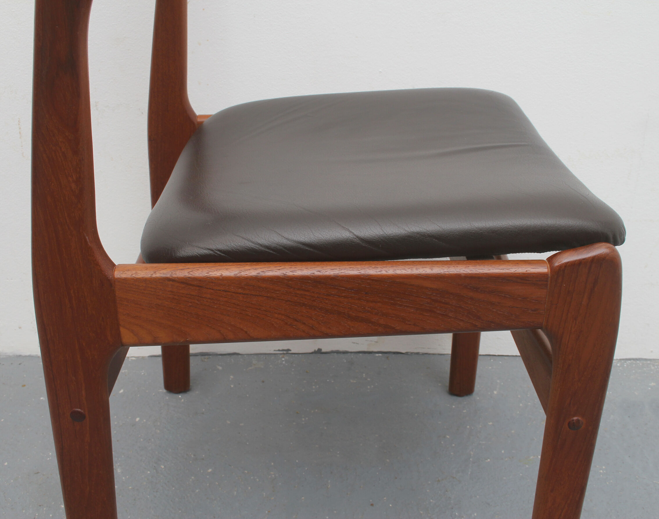 Set of 4 dining chairs 1960s teak/leather, Erik Buch