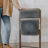 Folding velvet chair