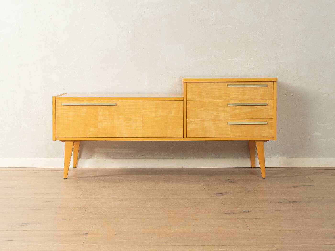 Commode élégante des années 1950, vintage