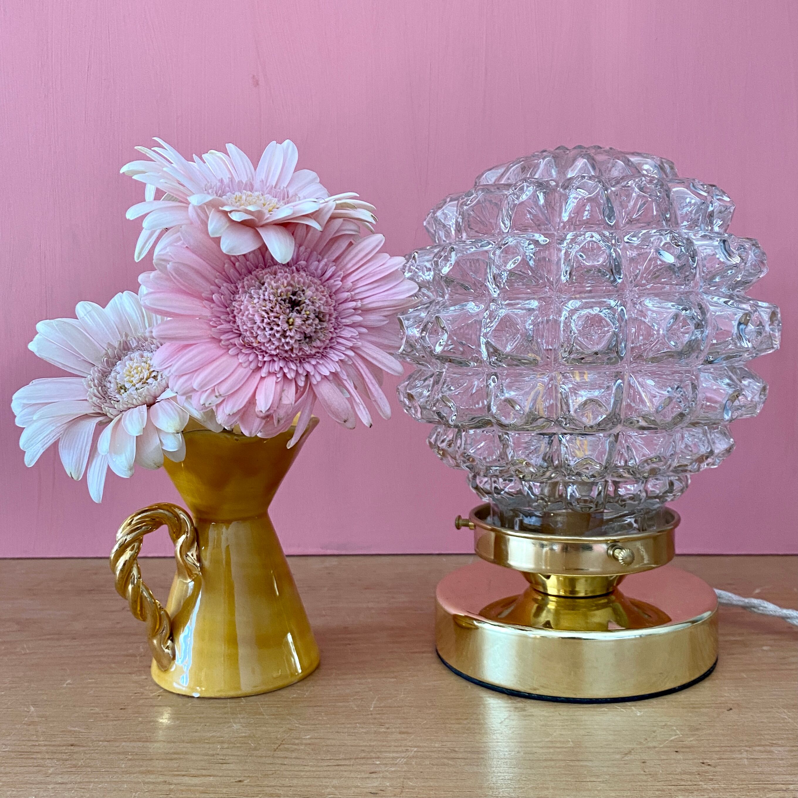 Vintage globe table lamp in molded glass
