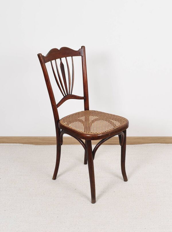 Ancienne chaise de bistrot en cannage, estampillée fischel