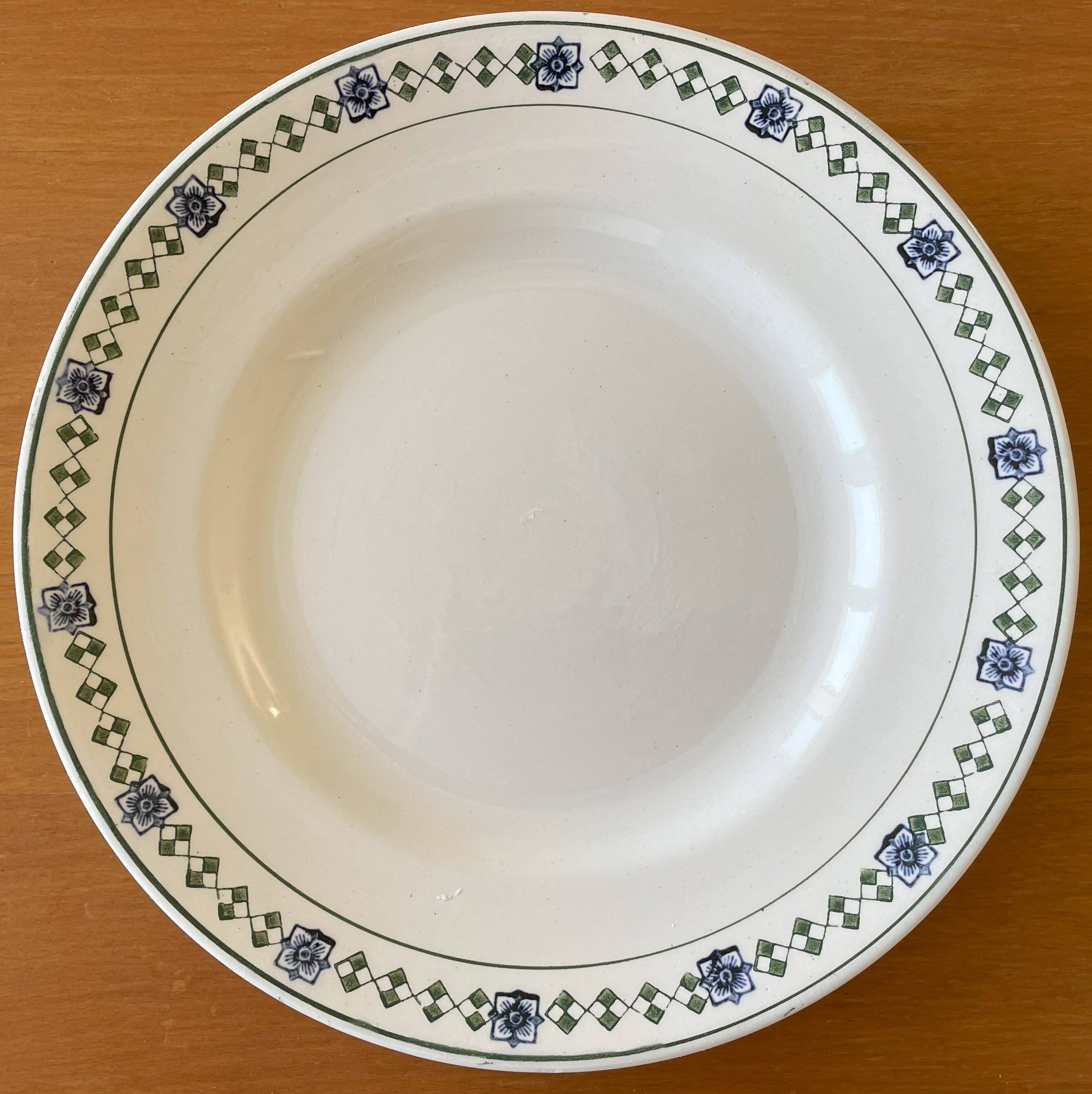 6 old earthenware plates from Saint-Amand (North)