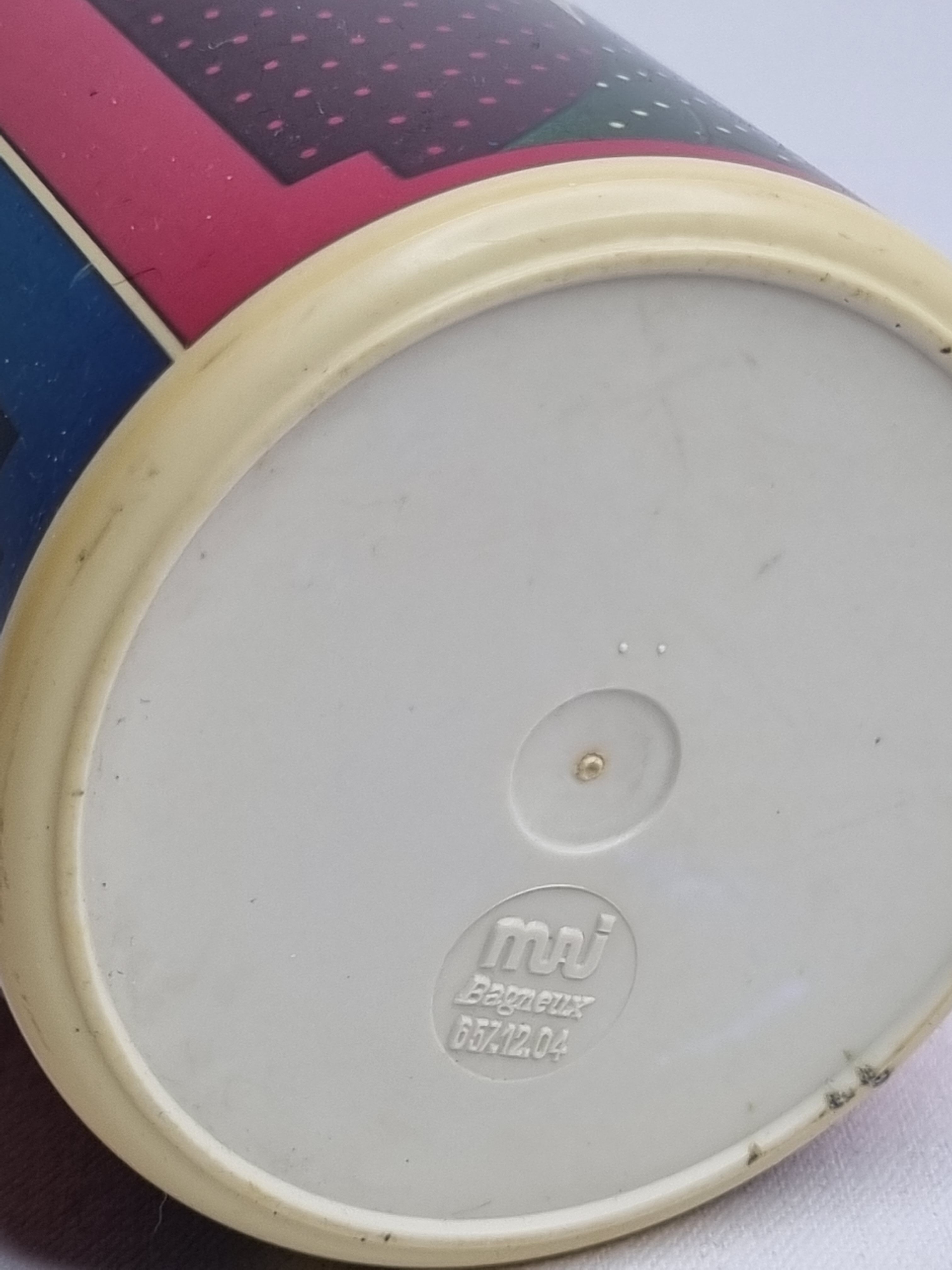 Vintage pencil pot 80s, pop art, Olivetti