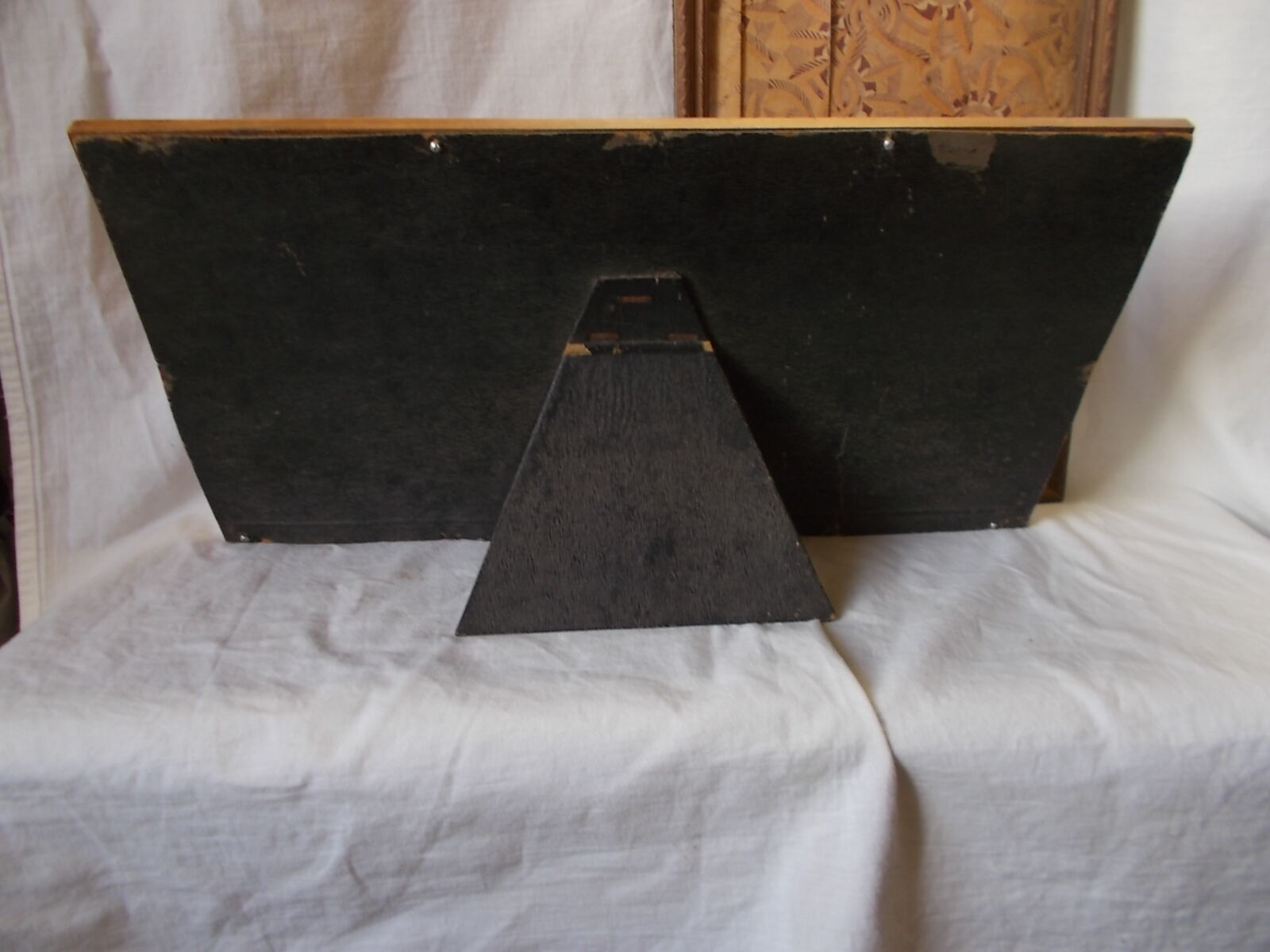 pair frames with 48 x 25 glasses