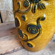 Vase West Germany en céramique - décor floral en relief
