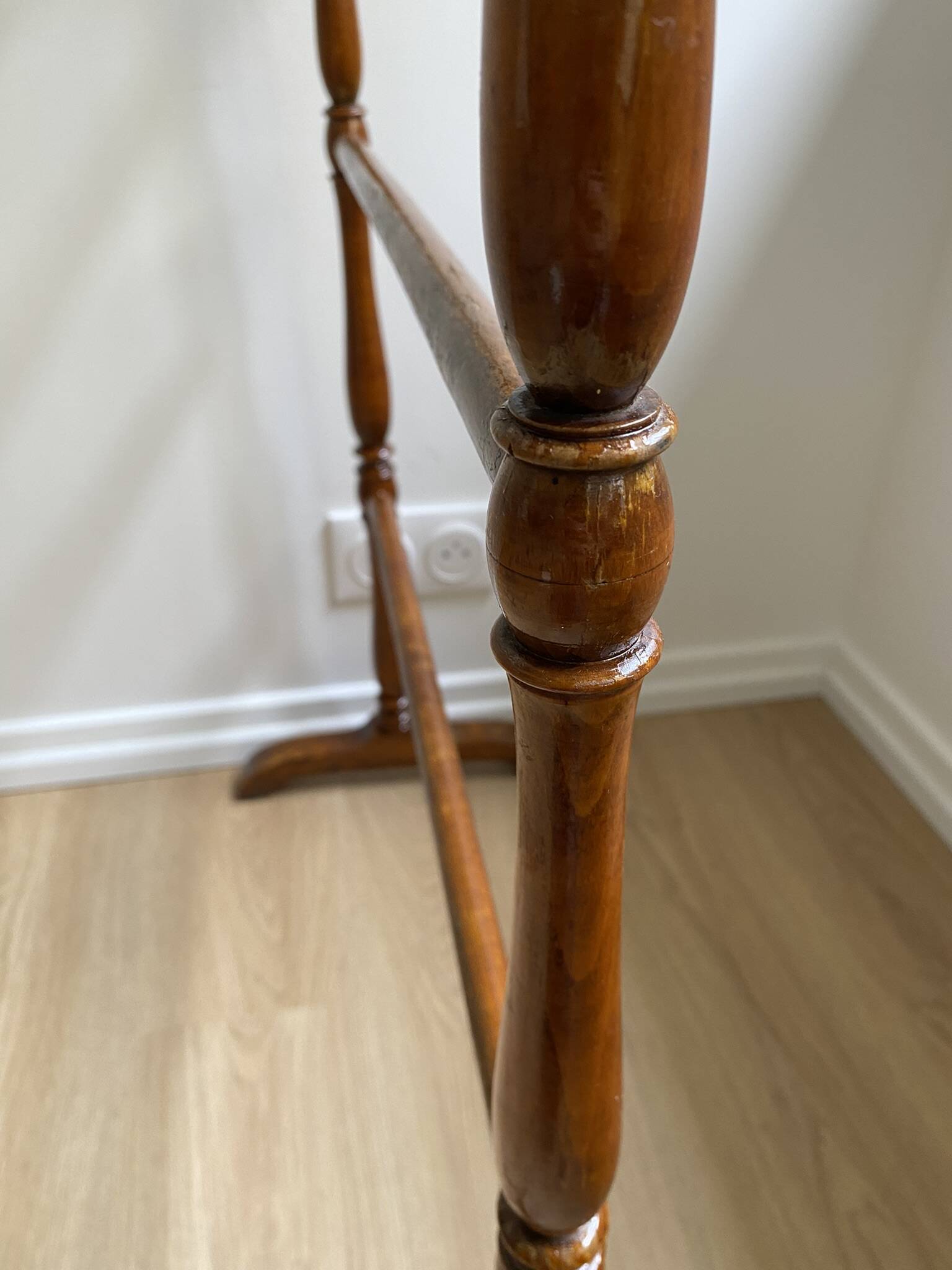 Vintage turned wooden towel rack