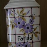 Purple flower flour pot