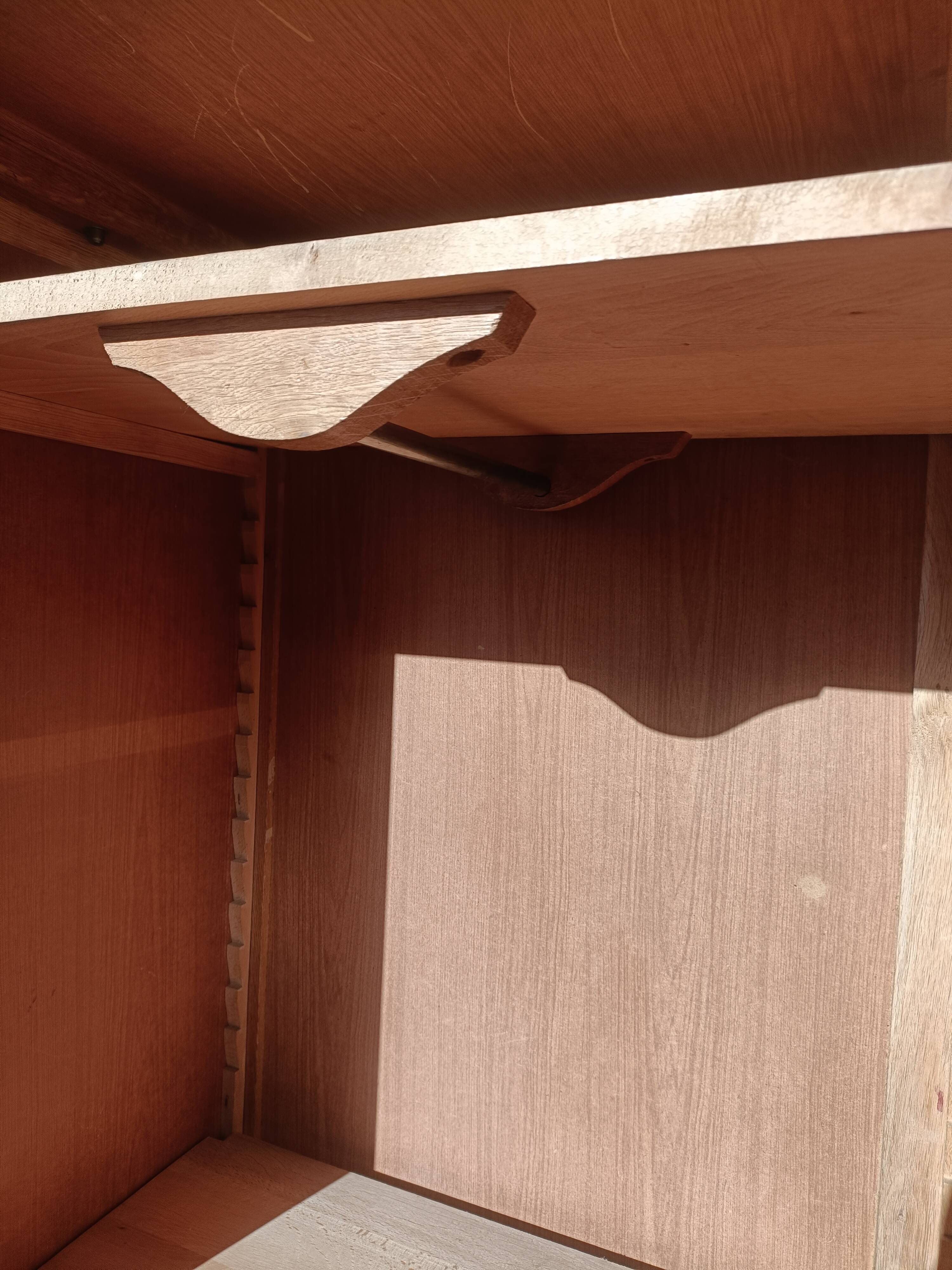 Wardrobe years 50 feet compass