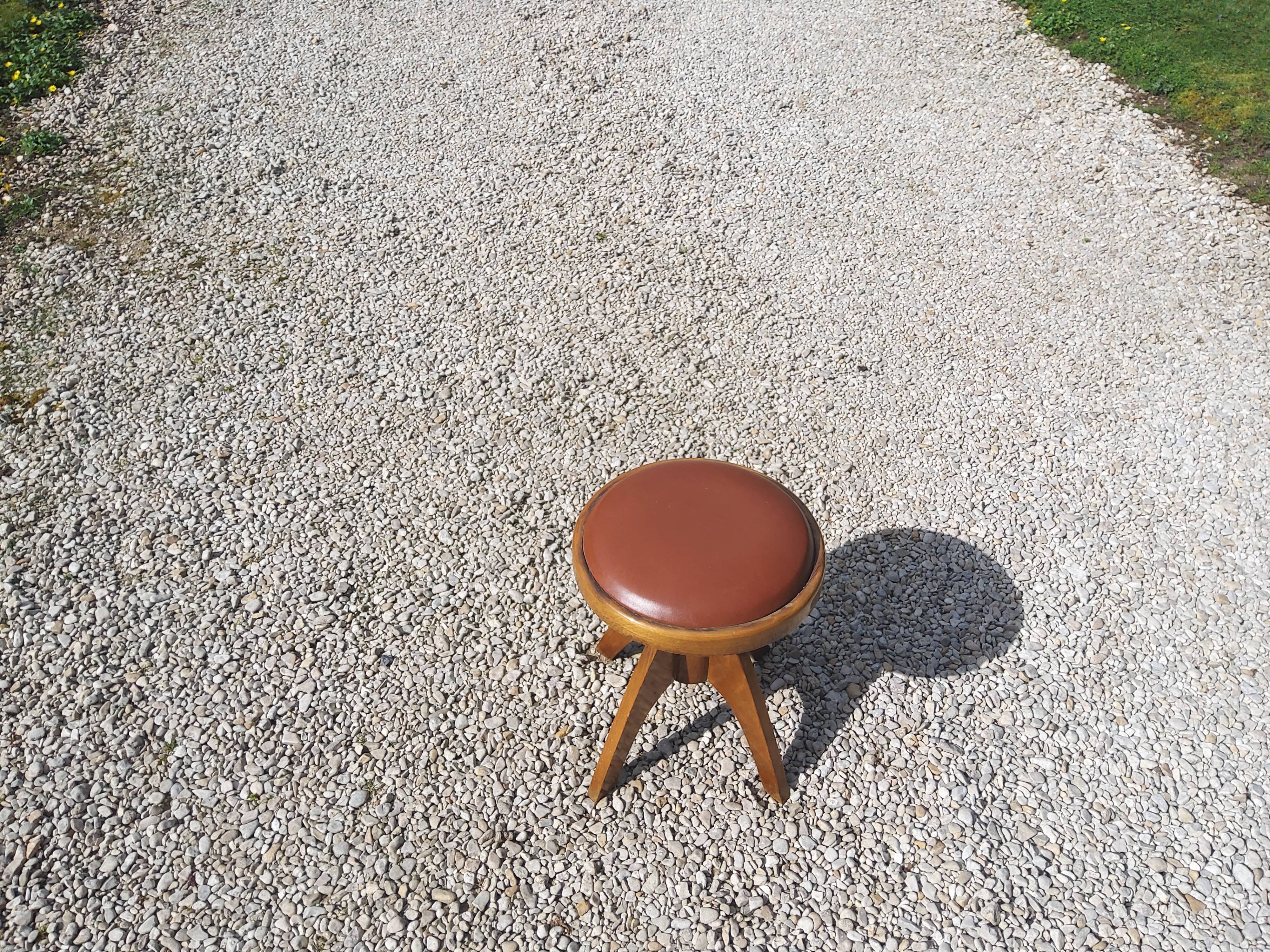 Piano stool