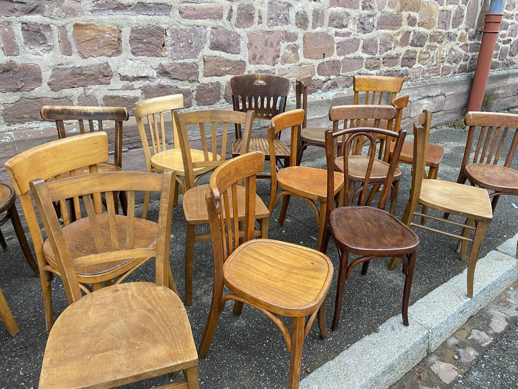 Set of 20 chairs bistro coffee wood curved vintage