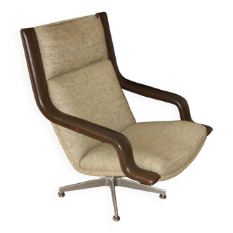 Fauteuil F140 Geoffrey Harcourt