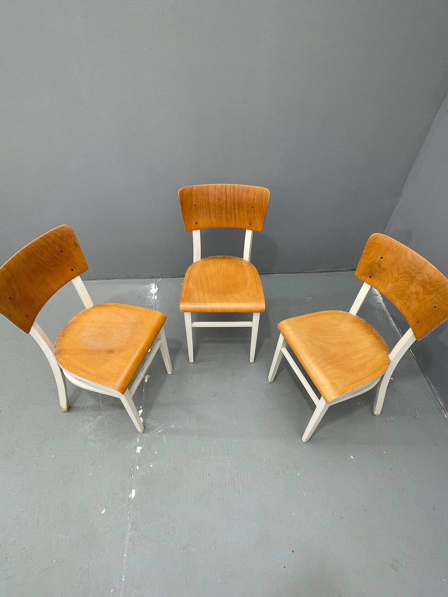 3 chaises en bois, Tchécoslovaquie années 1950