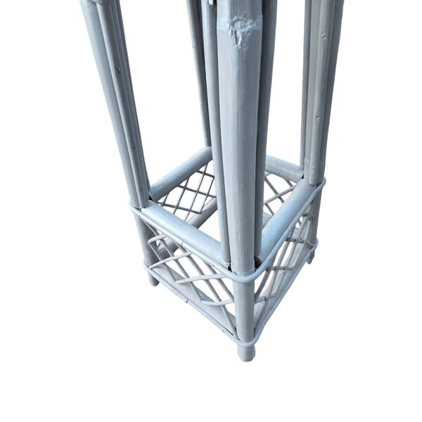 Bar en rotin, peint, deux compartiments, assorti de son tabouret.