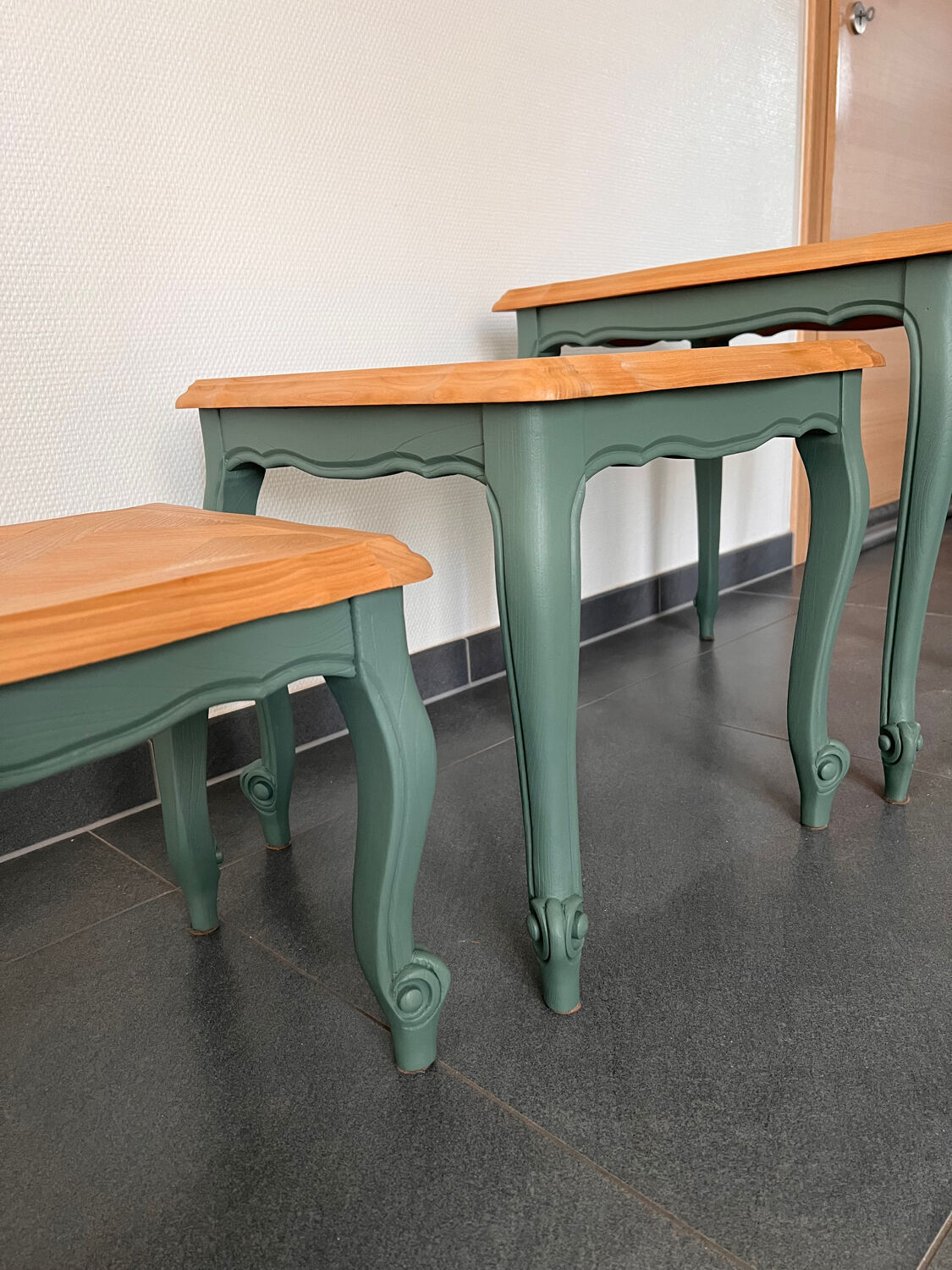 Tables gigognes marqueterie rénovées