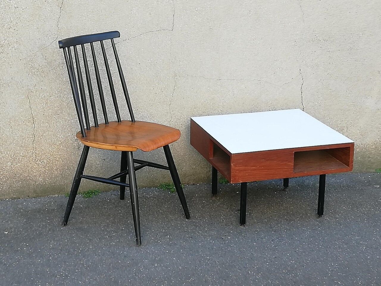 Modernist coffee table 50s