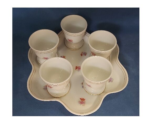 Serving tray at 5 shellfish