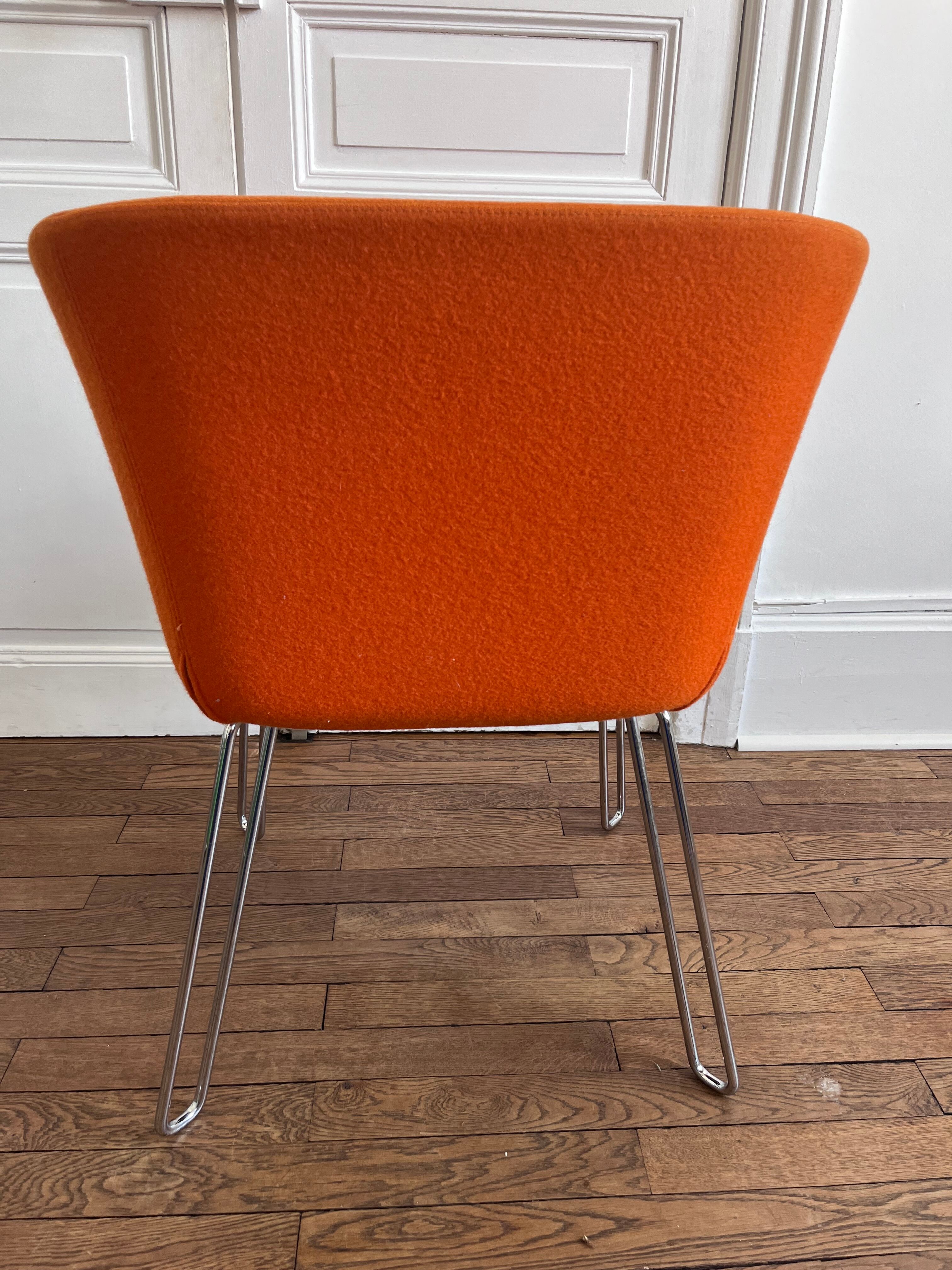 Paire de fauteuils orange 1970