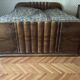Ensemble de chambre Art Déco en placage de noyer, années 1930, lot de 3