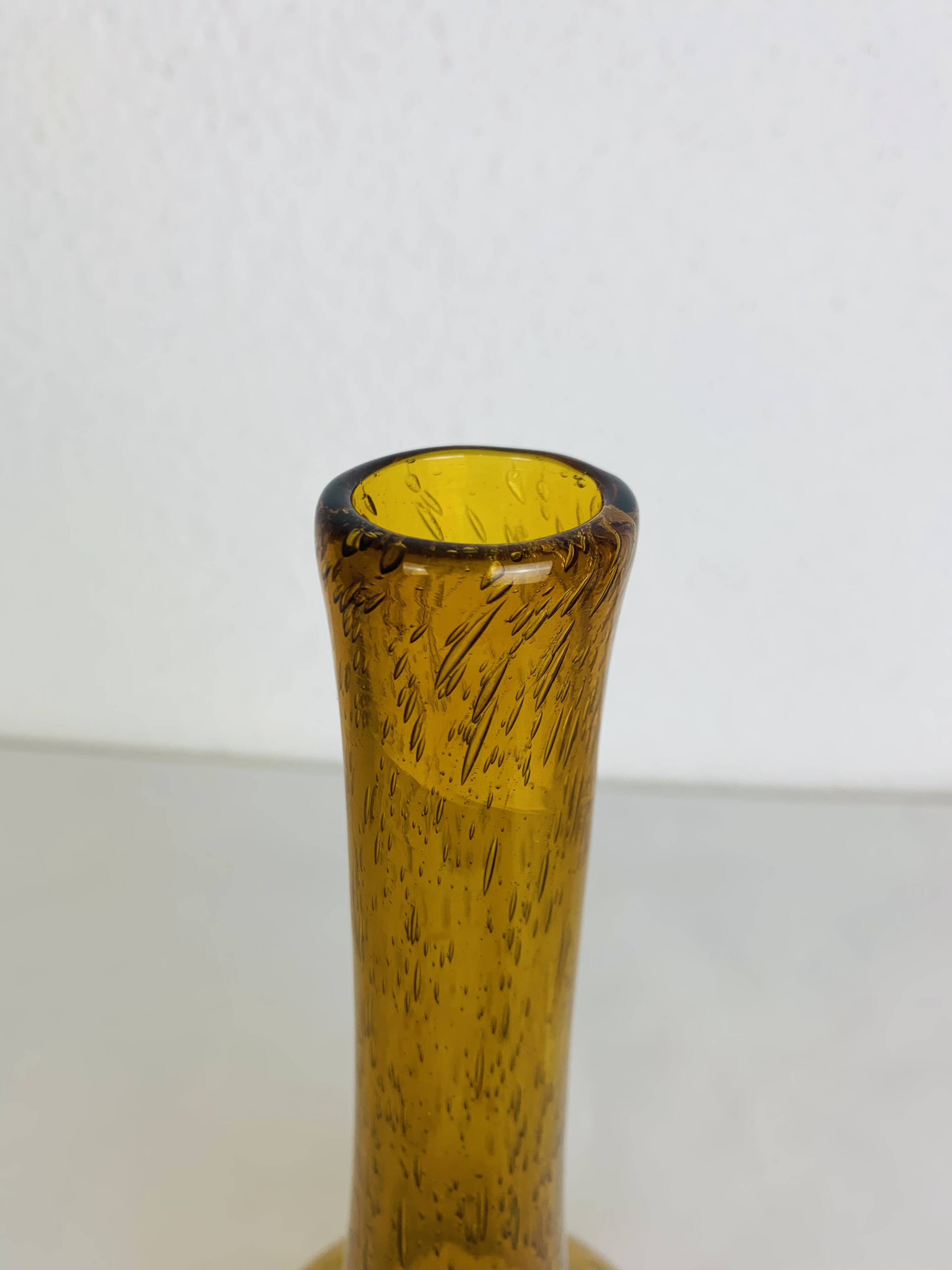 Vintage yellow bubble glass soliflore vase