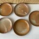 9 assiettes en grès vintage
