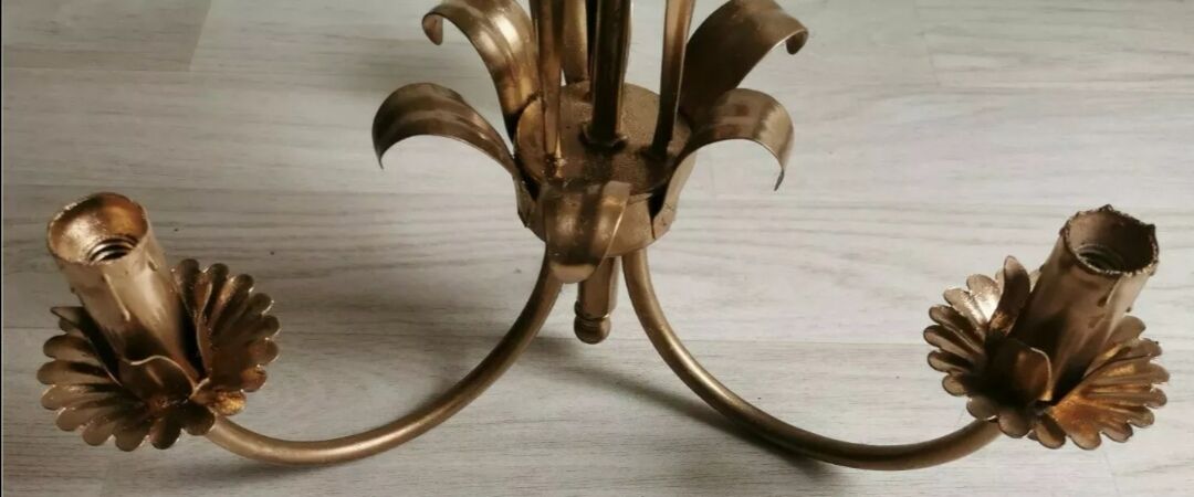 Golden metal palm lamp