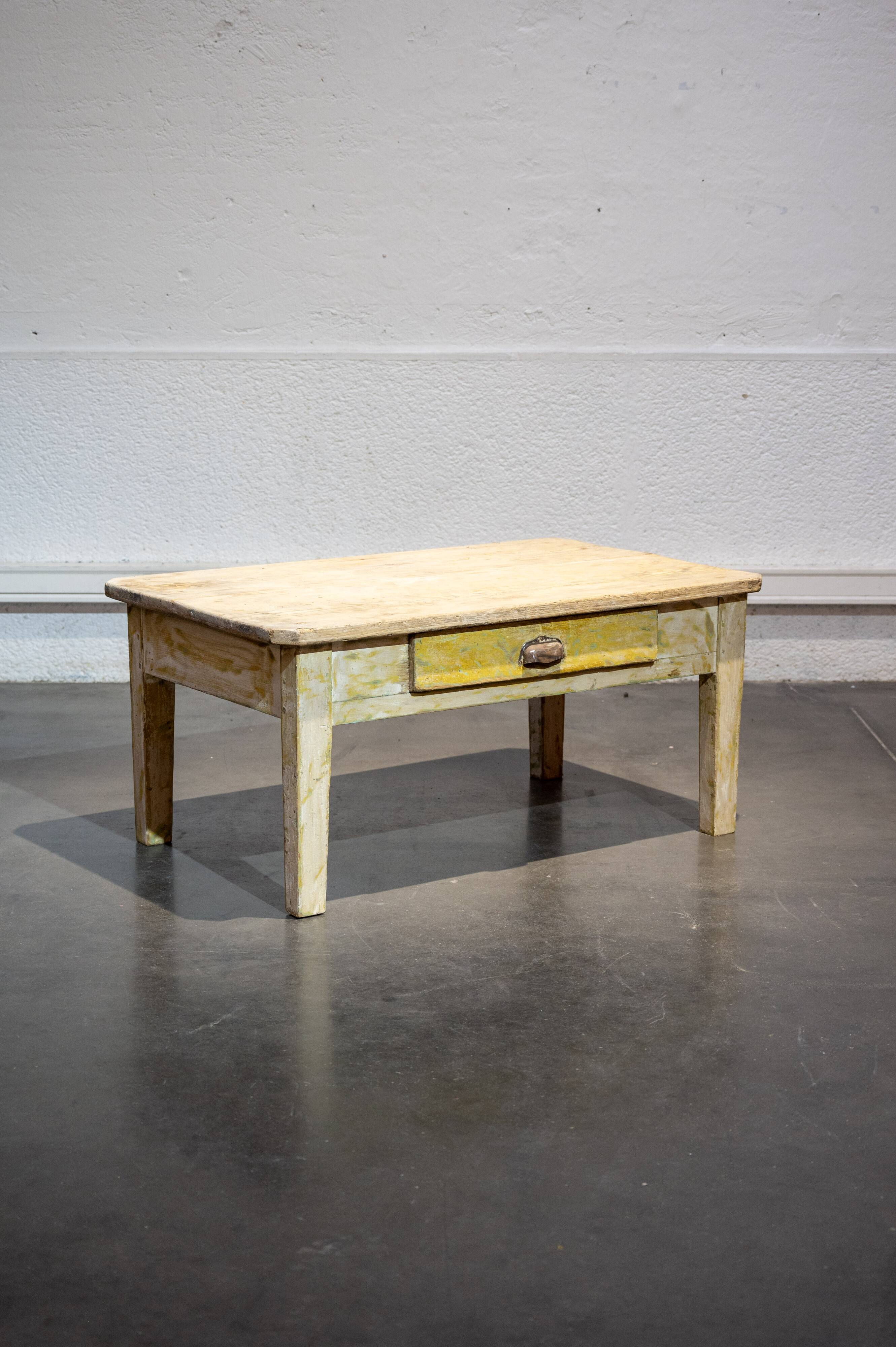 Country style coffee table