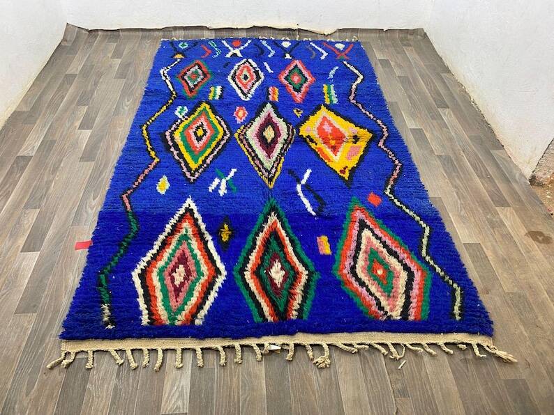 Handmade blue Moroccan rug, decorated, 250cm x 150cm