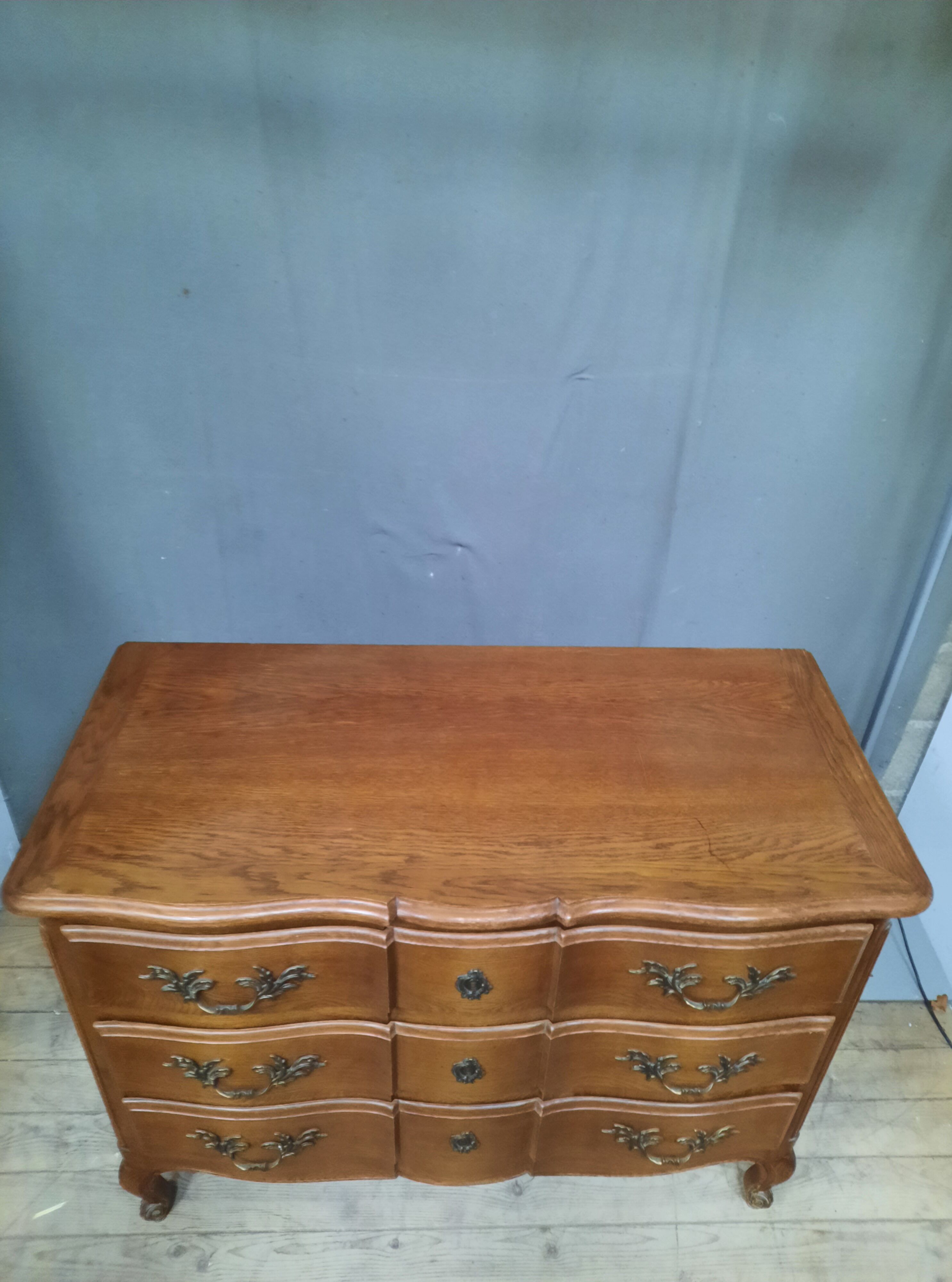 Chest of drawers oak crossbow
