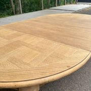 Table de repas ronde, ovale extensible en chêne poncé