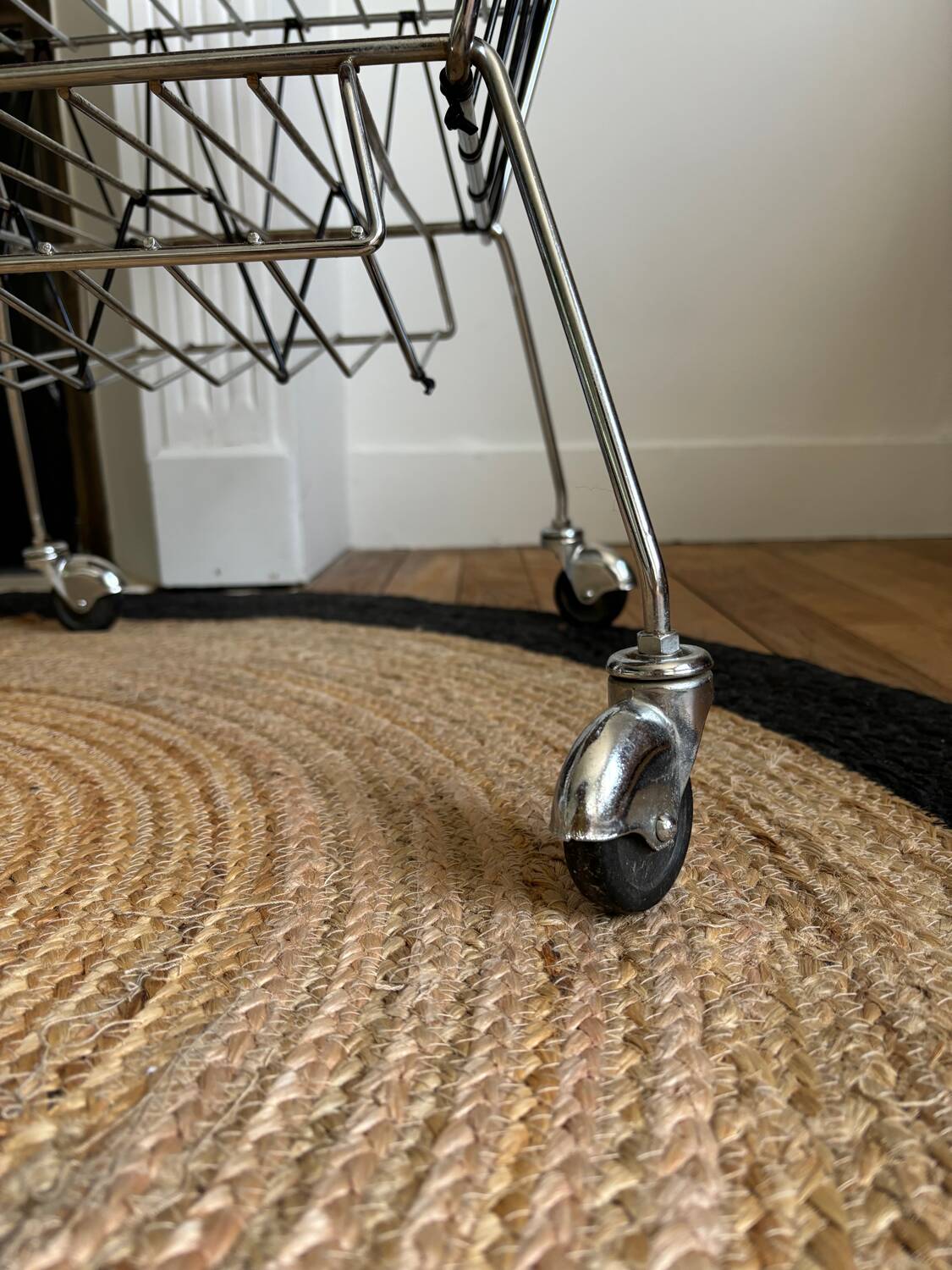 Vintage magazine rack 60'