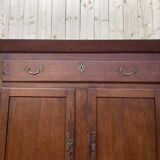 Armoire basse en chêne massif