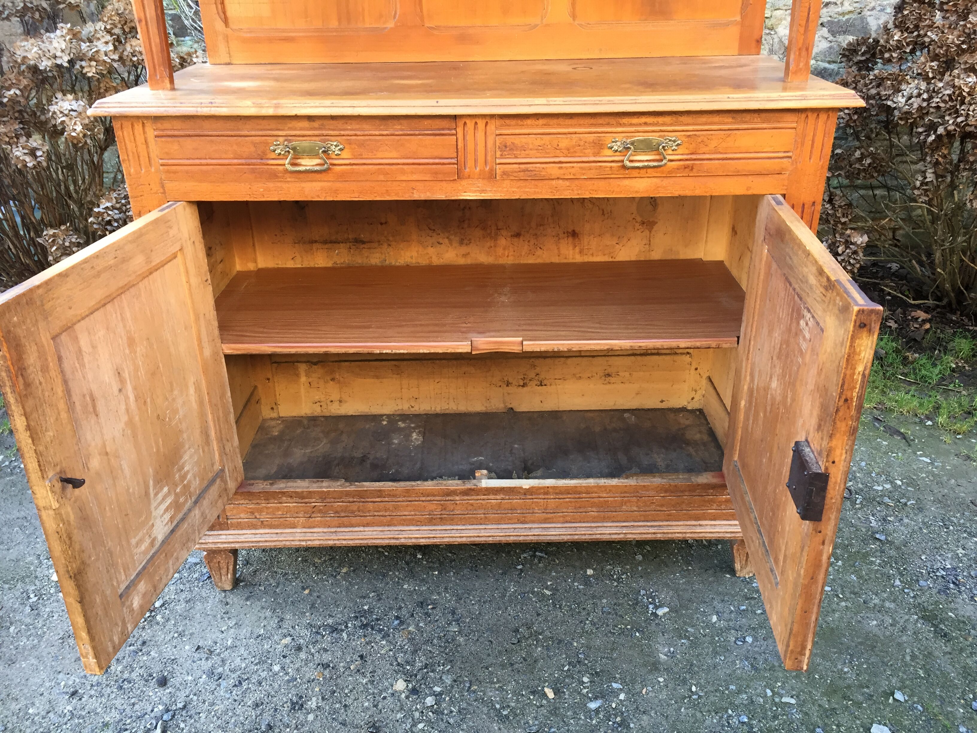 Vintage Parisian buffet with 2 bodies in white poplar wood