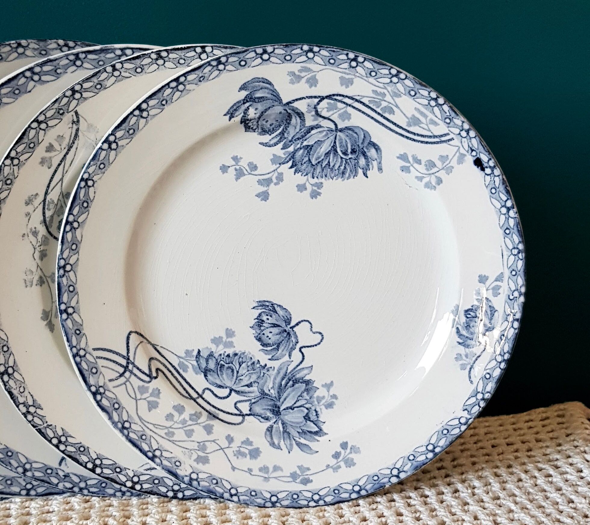 U&C Sarreguemines Model Royat set of 6 dessert plates