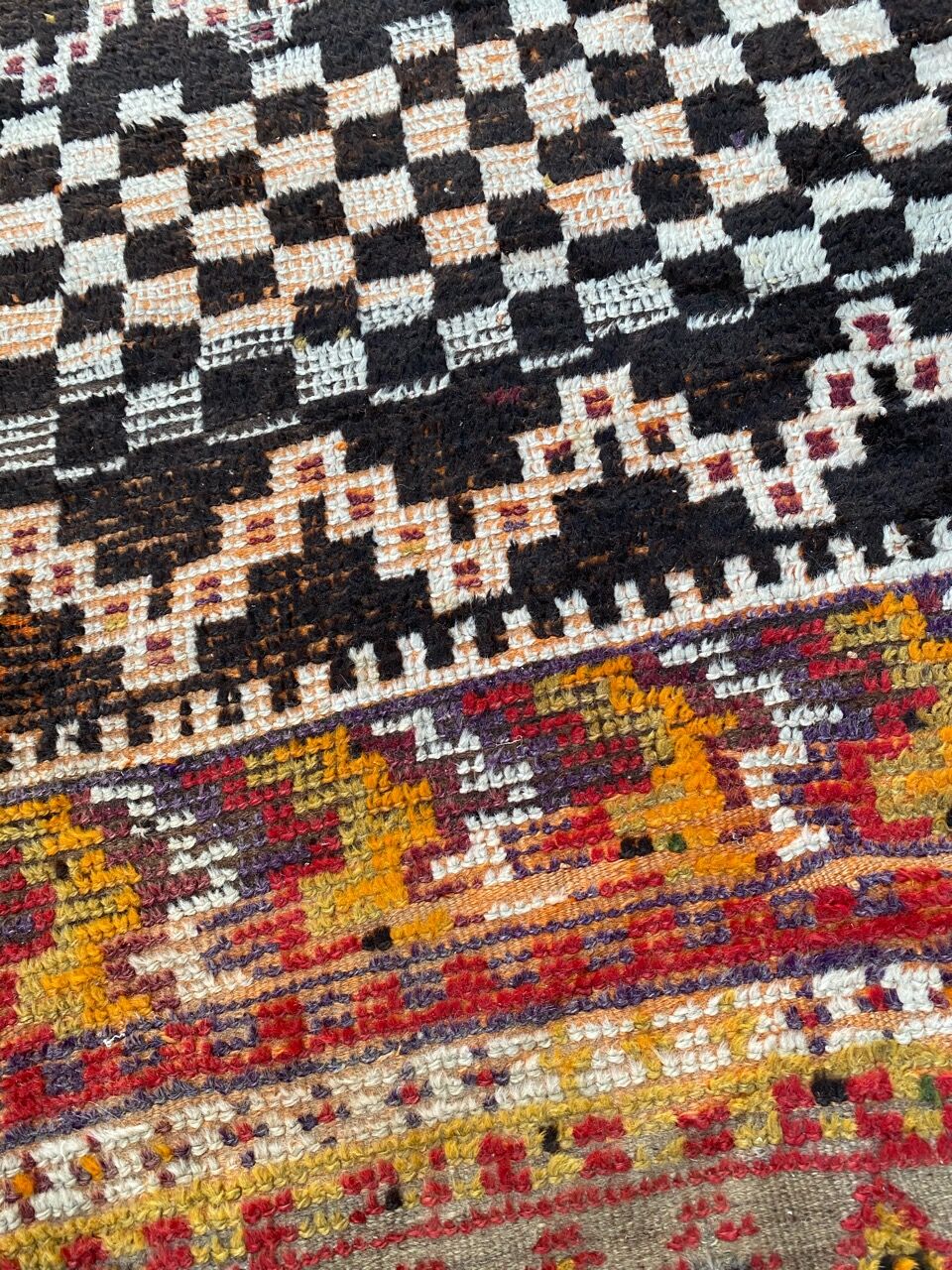 Moroccan handmade antique tribal rug 124x142 cm