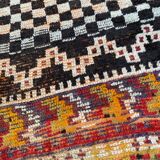 Tapis ancien tribal marocain fait main 124x142 cm
