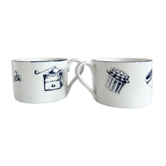 Paire de tasse style bistrot porcelaine blanche liseré bleu motif petit déjeuner