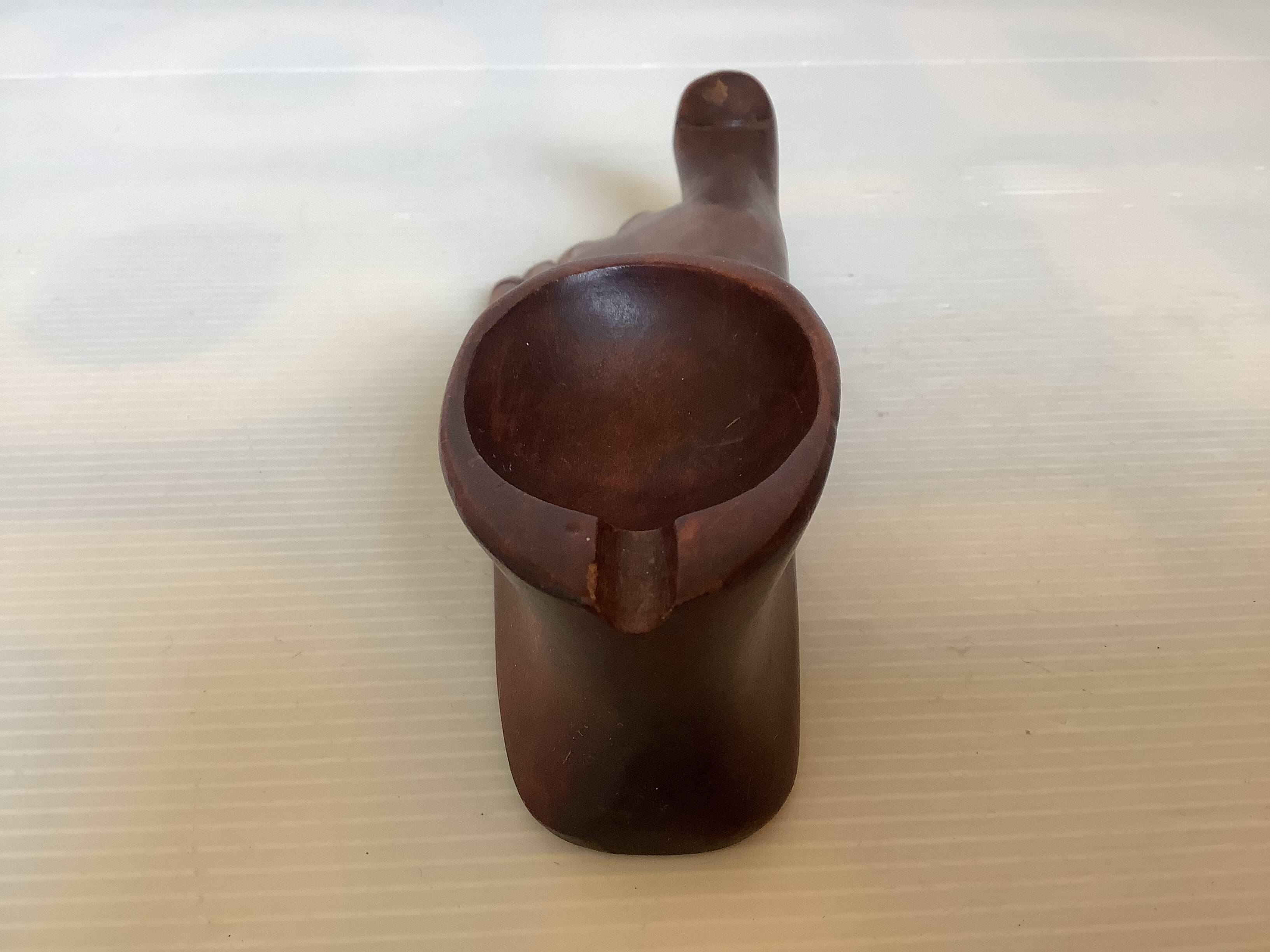 Wooden ashtray empty pocket ring sizer