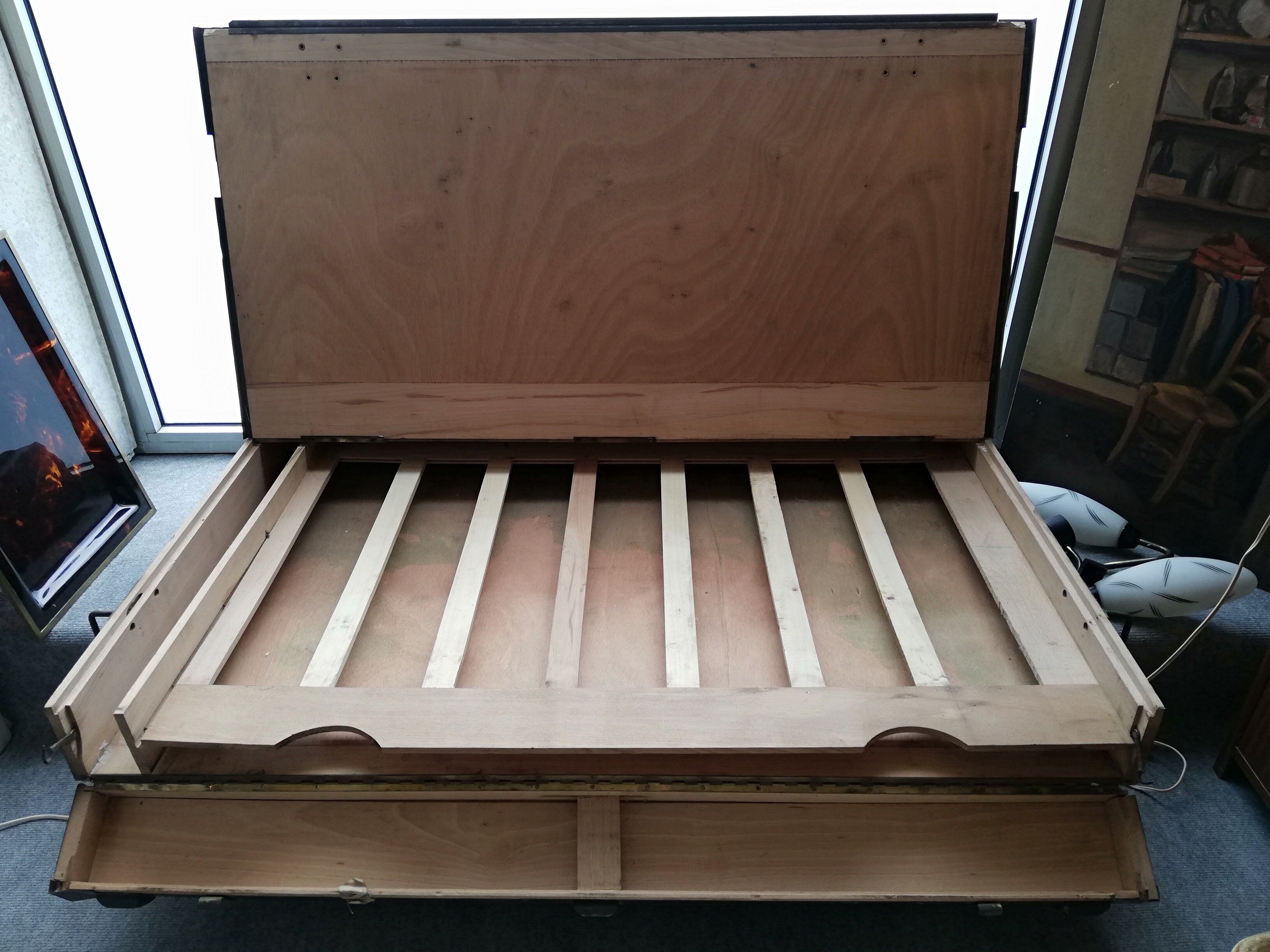 Trunk for nautical charts