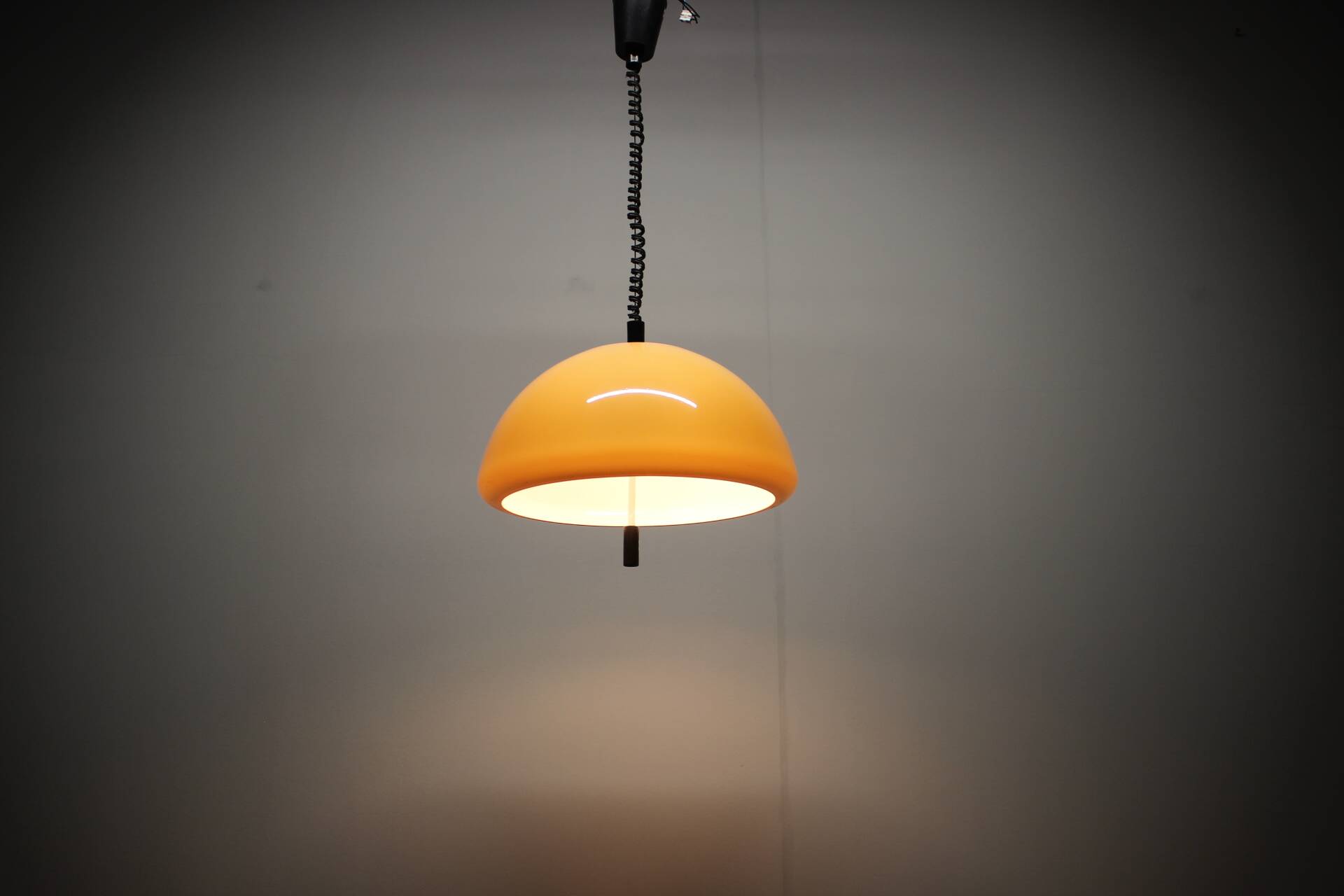 Adjustable plastic suspension from the mid-century by Meblo, Italy, 1970s.