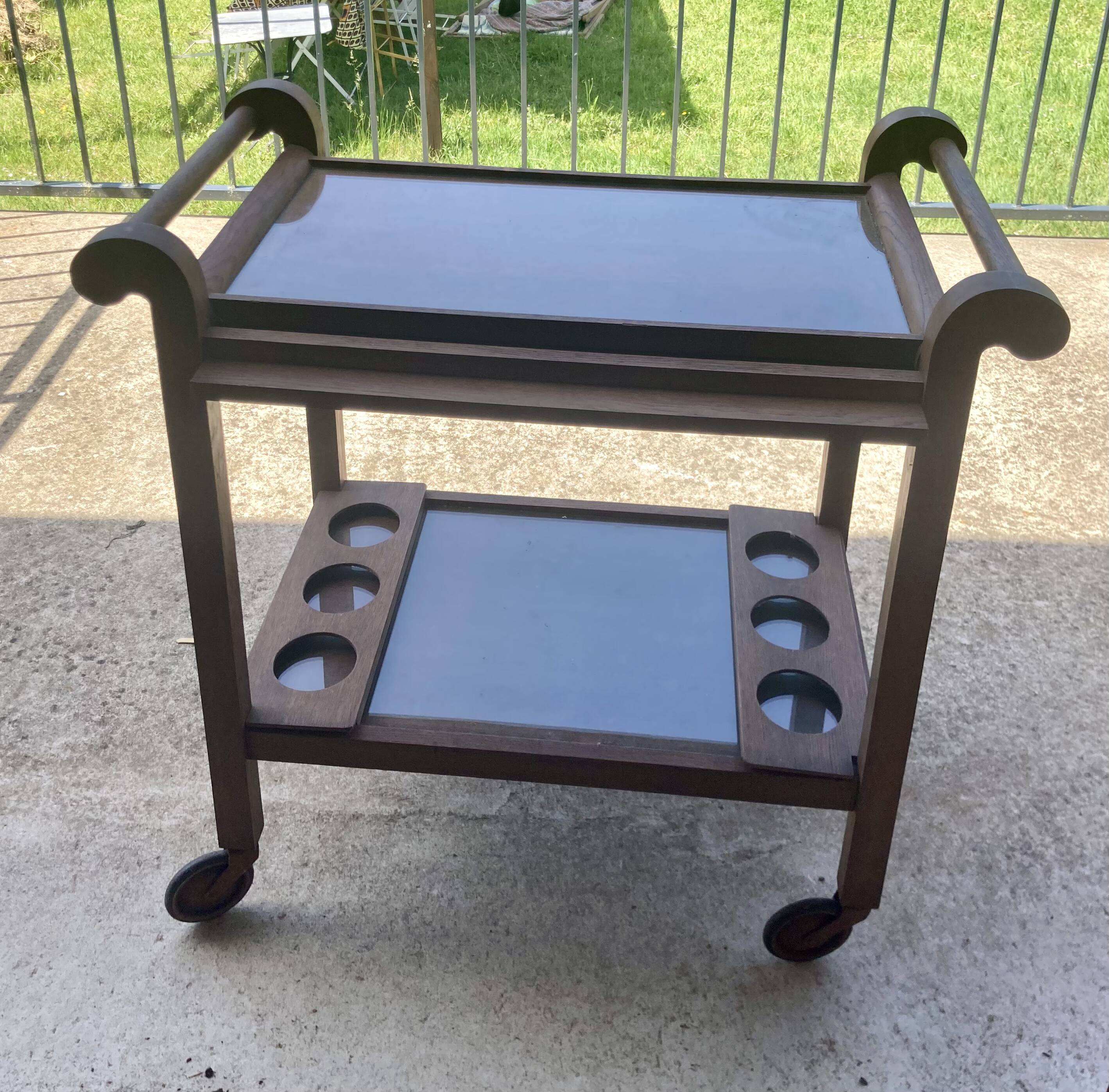 Modular wooden rolling dessert trolley