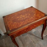 Play table in Louis XV marquetry. Early 20th century.