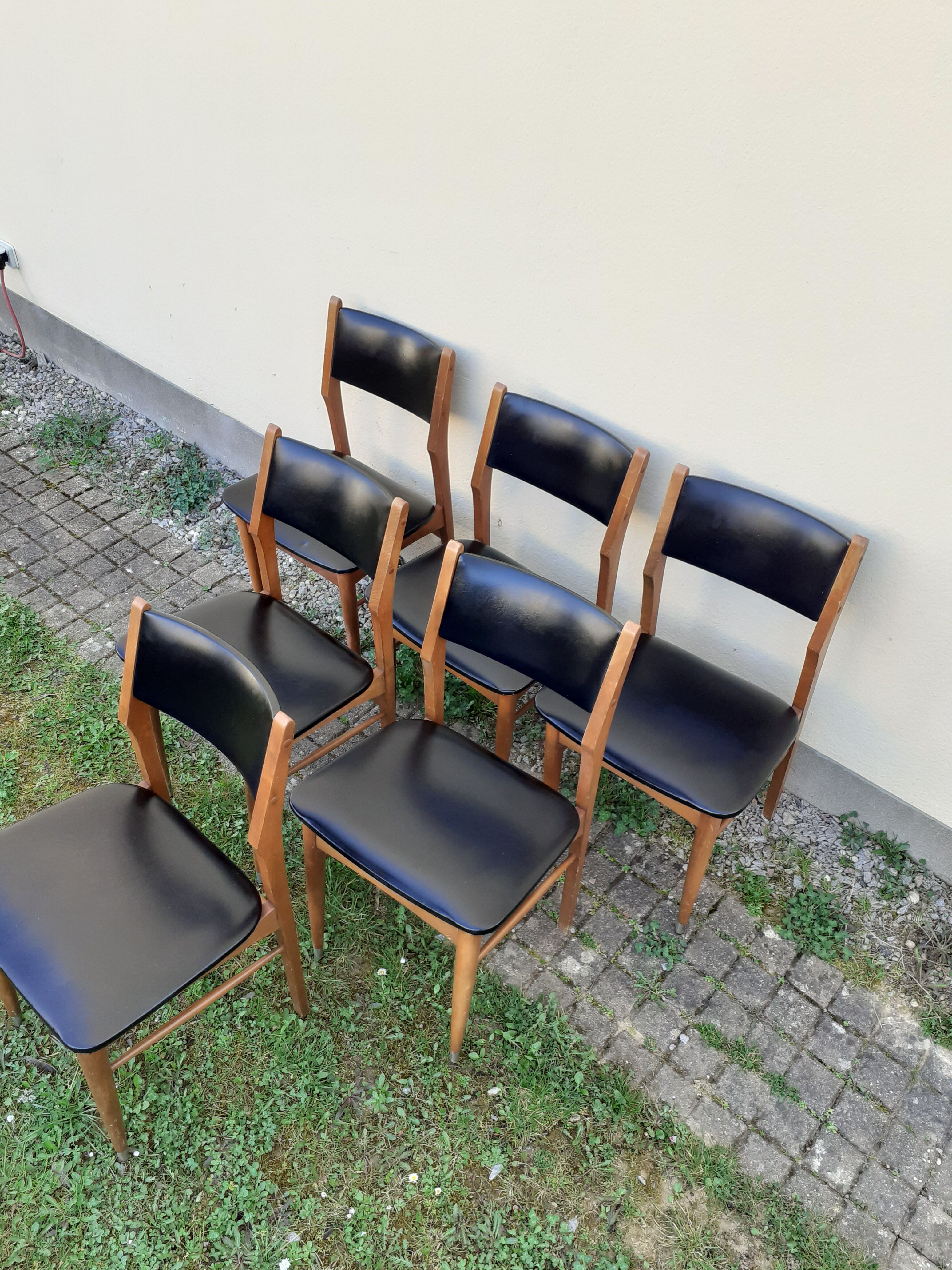 Lot of 6 Scandinavian chairs