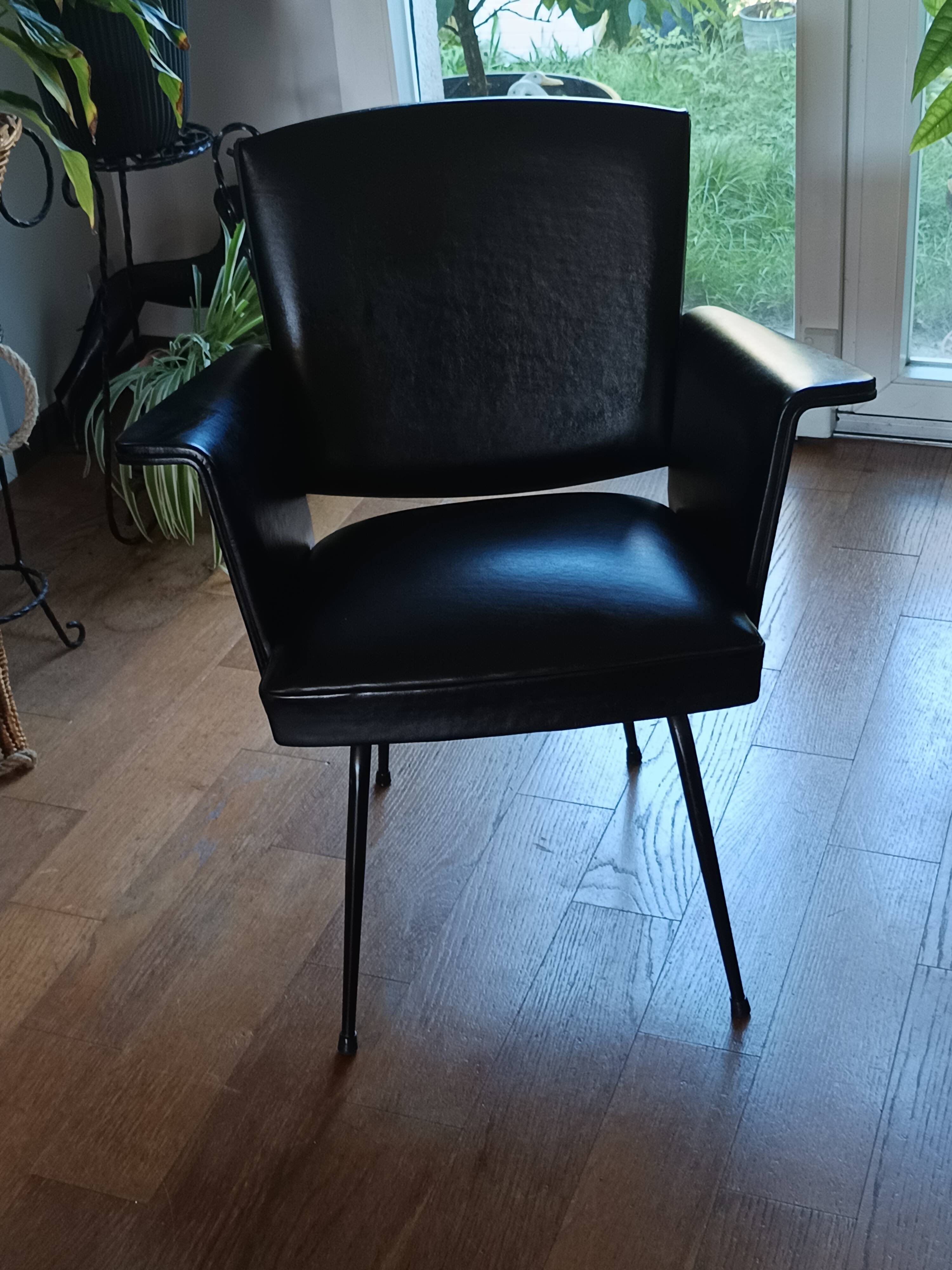 vintage modernist armchair from the 50s/60s
