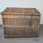 Large brown wicker basket with lid — vintage 1940s style, Czech Republic