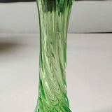 Murano style vase, in art glass. With twisted design/scalloped neck/27 cm