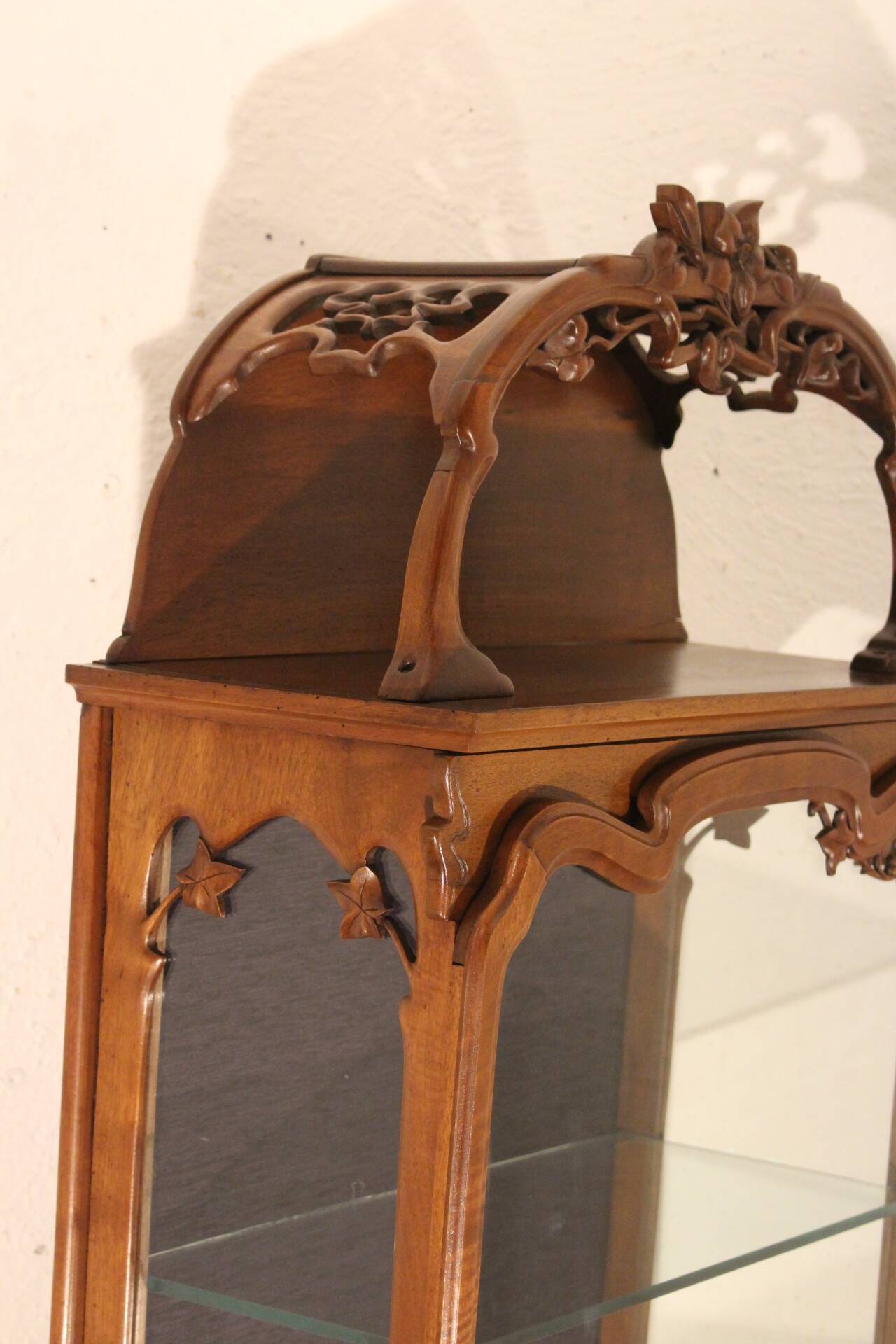 Vitrine Art Nouveau